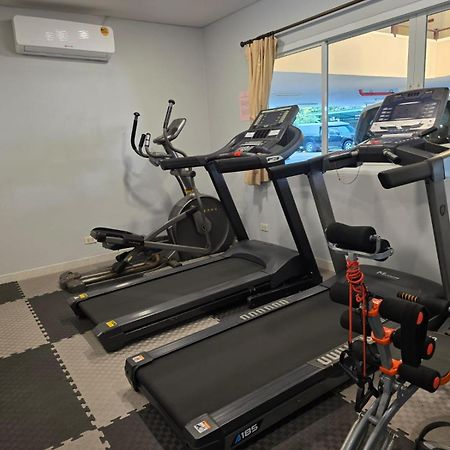 Sitara Place Serviced Apartment & Hotel Бангкок Екстер'єр фото