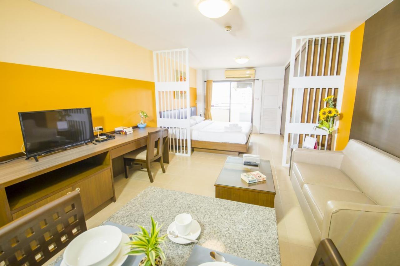 Sitara Place Serviced Apartment & Hotel Бангкок Екстер'єр фото
