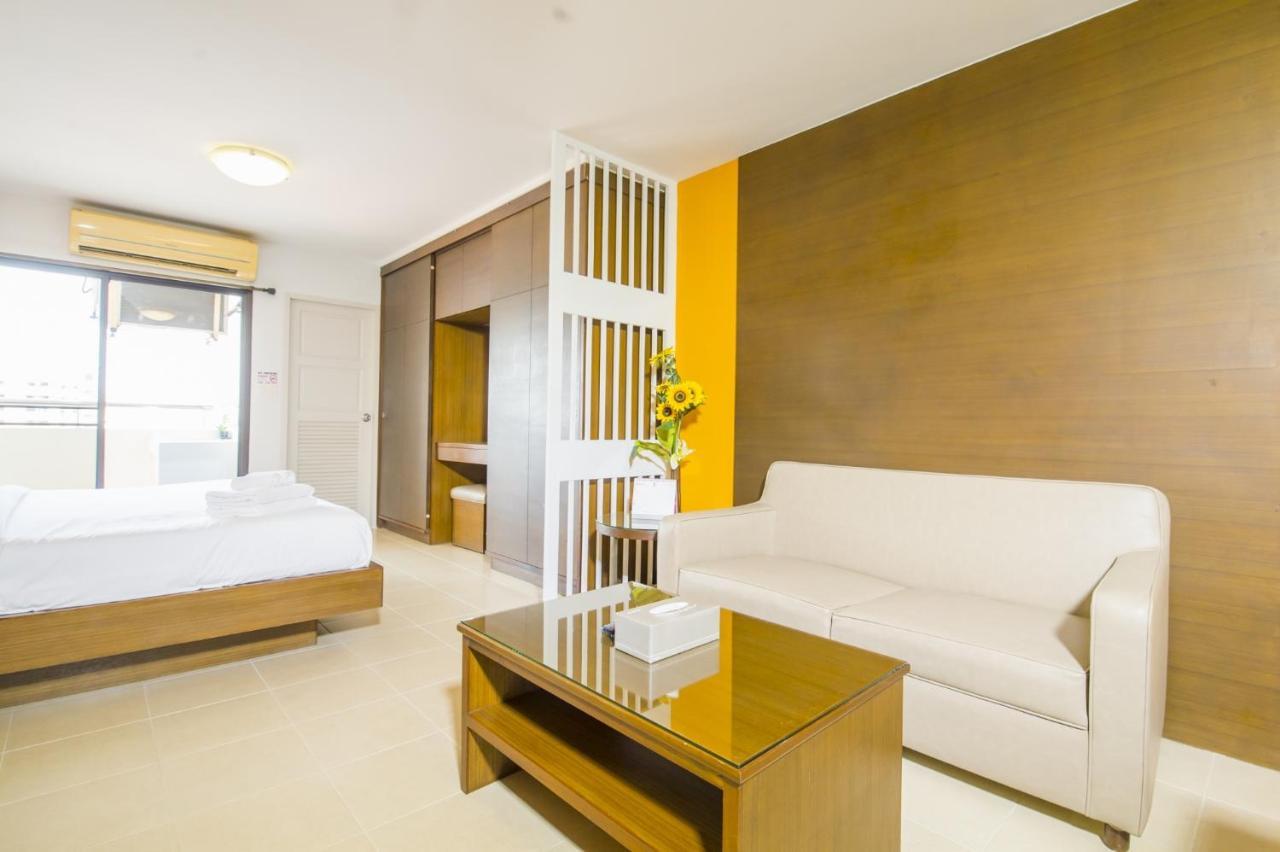 Sitara Place Serviced Apartment & Hotel Бангкок Екстер'єр фото