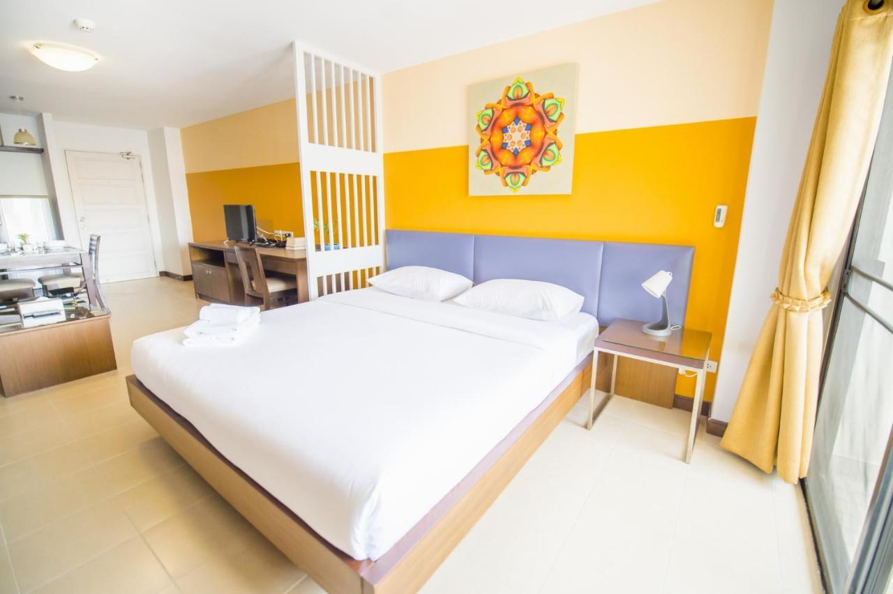 Sitara Place Serviced Apartment & Hotel Бангкок Екстер'єр фото